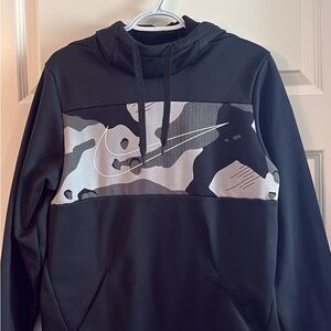 Nike Men's Black and Gray Camo Hoodie